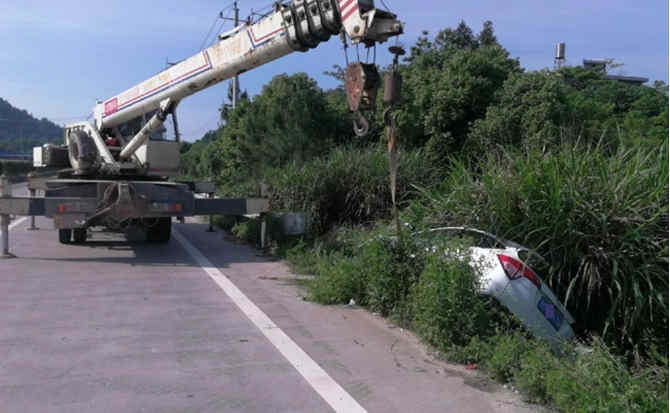 连山重载吊车救援